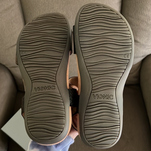 Vionic Marsala Metallic sandals - Picture 3 of 7